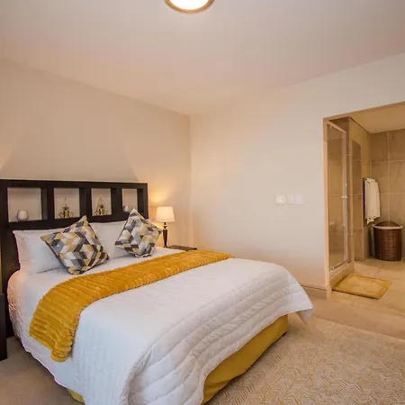 Ocean View Luxury Self-Catering Apartment Strand Exterior photo